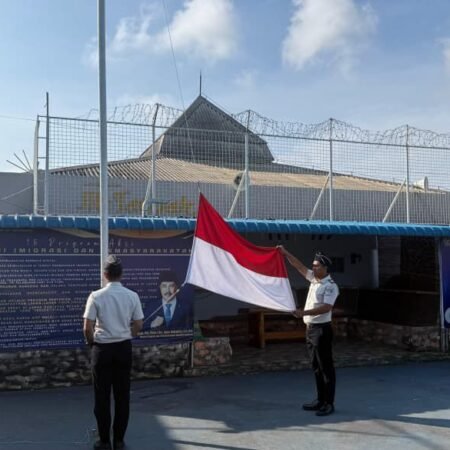Rutan Palembang Laksanakan Upacara Peringatan Hari Kebangkitan Nasional ke-118 Rutan Palembang Laksanakan Upacara Peringatan Hari Kebangkitan Nasional ke-118