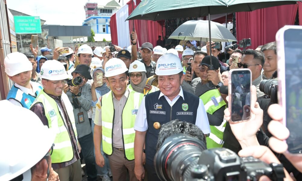 Dorong Inklusi Keuangan, OJK Bersama Pemprov Sumsel Lepas Ekspor Turunan Kelapa dan Lada Hitam