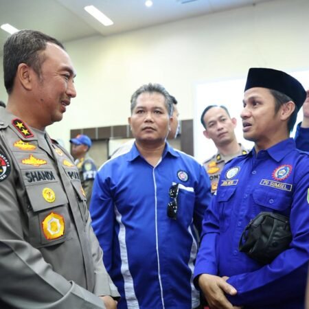 Kapolda Sumsel Hadiri Sarasehan May Day 2026, Tegaskan Polri Mitra Penyelesaian Masalah Buruh Kapolda Sumsel Hadiri Sarasehan May Day 2026, Tegaskan Polri Mitra Penyelesaian Masalah Buruh