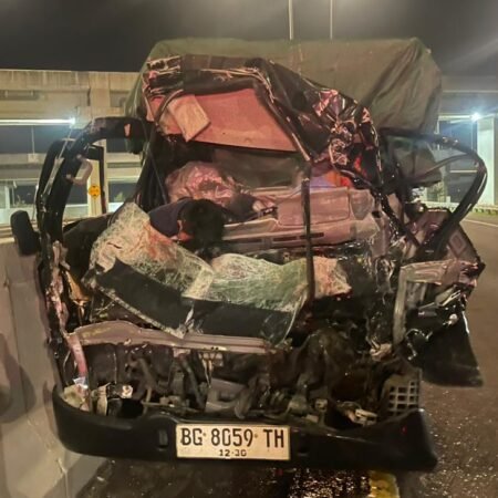 Kecelakaan Maut di Tol Indralaya–Palembang 3 Tewas, Polisi Kejar Kendaraan Misterius yang Kabur Kecelakaan Maut di Tol Indralaya–Palembang 3 Tewas, Polisi Kejar Kendaraan Misterius yang Kabur