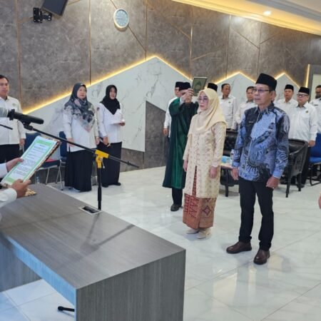Lantik Tiga Kepala Madrasah, Syafitri Irwan Ingatkan Pentingnya Doa Pasangan dan Integritas