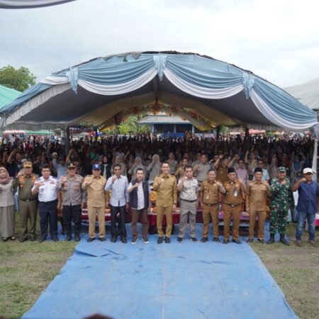 Puluhan Tahun Menunggu, Warga Terusan Sialang OKI Akhirnya Kantongi Sertifikat Tanah Puluhan Tahun Menunggu, Warga Terusan Sialang OKI Akhirnya Kantongi Sertifikat Tanah