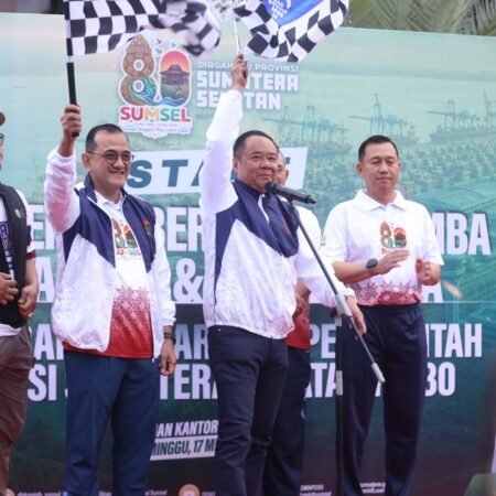 Wagub Sumsel Cik Ujang Lepas Jalan Santai HUT ke-80 Sumsel, Ribuan ASN dan Warga Meriahkan Kebersamaan