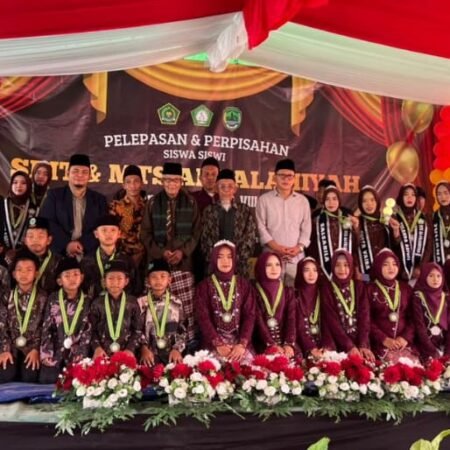 Hadiri Pelepasan Pelajar Al Falahiyah, Firdaus Hasbullah Bakal Perjuangkan Fasilitas Pendidikan