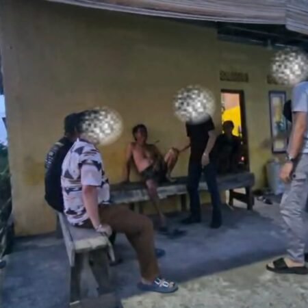 Tim Tabur Kejati Sumsel Tangkap DPO Pelaku Kekerasan Seksual di Sekayu, Sembunyi di Rumah Tetangga Tim Tabur Kejati Sumsel Tangkap DPO Pelaku Kekerasan Seksual di Sekayu, Sembunyi di Rumah Tetangga