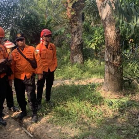 SAR Gabungan Cari Lansia 80 Tahun yang Dilaporkan Hilang Misterius di Musi Rawas SAR Gabungan Cari Lansia 80 Tahun yang Dilaporkan Hilang Misterius di Musi Rawas