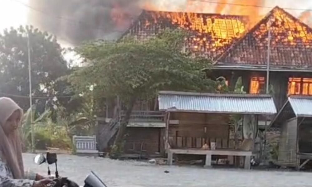 Rumah Panggung di Sungai Pinang Ogan Ilir Ludes Terbakar