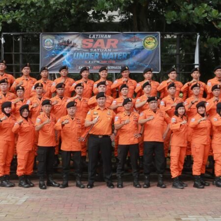 Buka Latihan Satuan Under Water Tahun 2026, Kepala Kantor SAR Palembang: Tingkatkan Kemampuan Personel