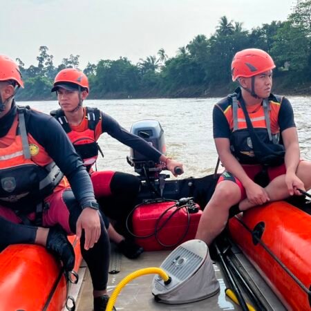 Tim SAR Cari Bocah 11 Tahun yang Dilaporkan Hilang Terseret Arus di Sungai Musi Saat Berenang Bersama