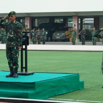 Tegakkan Profesionalisme, Asops Kasdam II/Sriwijaya Pimpin Upacara dan Defile Pasukan Tegakkan Profesionalisme, Asops Kasdam II/Sriwijaya Pimpin Upacara dan Defile Pasukan Makodam II/Swj