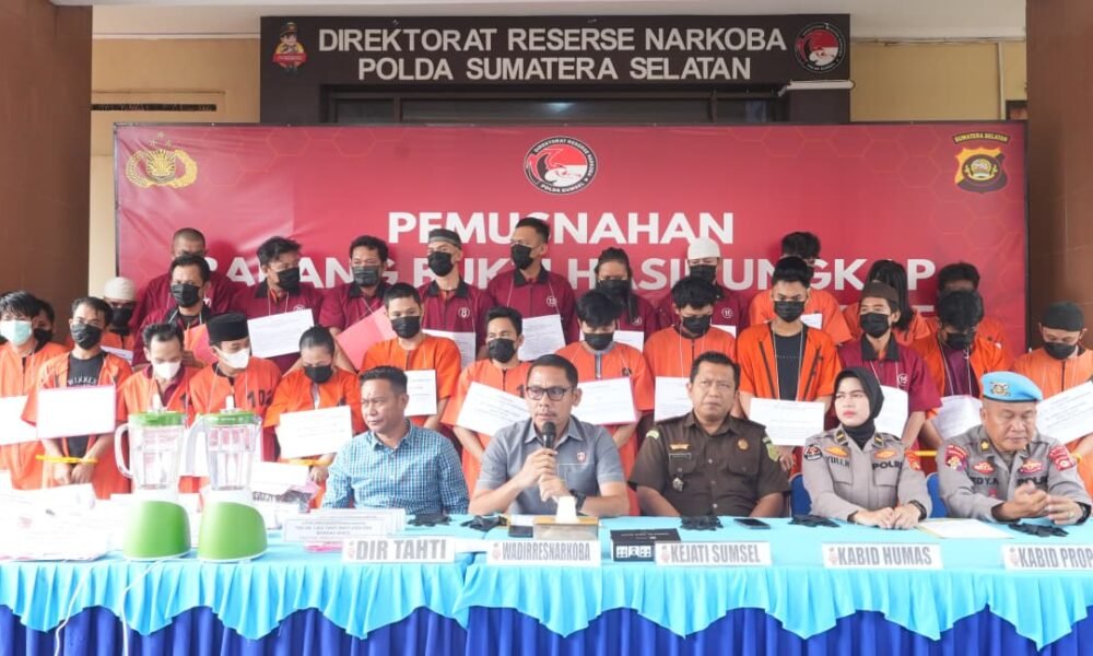 37 Tersangka Diamankan, Polda Sumsel Musnahkan Barang Bukti Narkotika dari 25 Kasus