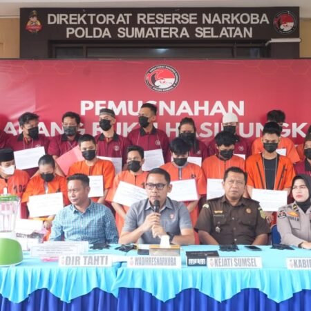 37 Tersangka Diamankan, Polda Sumsel Musnahkan Barang Bukti Narkotika dari 25 Kasus