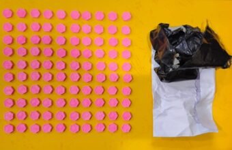 Pengedar Ekstasi Dibekuk di Portal Patok Besi, 100 Butir Pil TMT Siap Edar Gagal Beredar