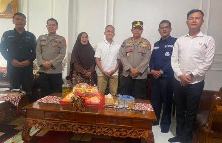 Hari Bhayangkara ke-80, Polda Sumsel Perkuat Soliditas Internal dan Ketahanan Sosial Melalui Anjangsana