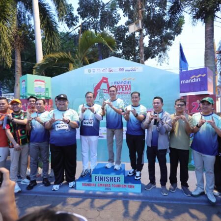 Sambut HUT Palembang ke-1343, Ribuan Pelari dari 140 Daerah Ramaikan Mandiri Ampera Tourism Run
