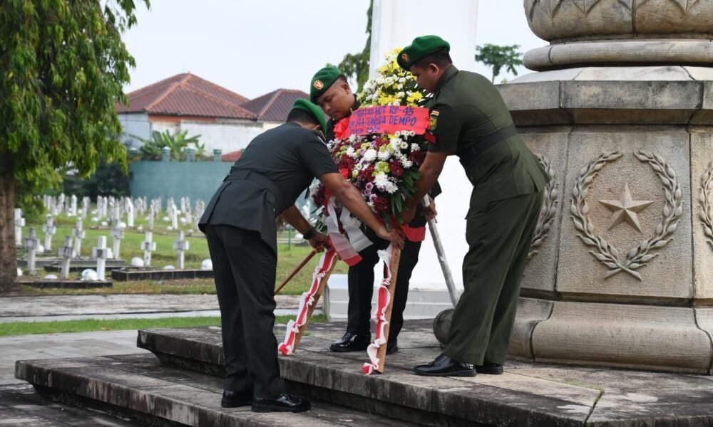 Kenang Jasa Para Pahlawan, Ziarah Rombongan Warnai HUT ke-45 Korem 044/Gapo