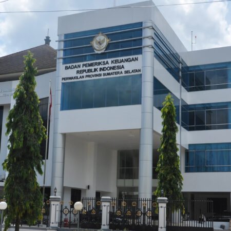 Komisi Pemberantasan Korupsi (KPK) menggeledah Kantor Badan Pemeriksa Keuangan (BPK) Perwakilan Sumatera Selatan pada Selasa (23/6/2026). (Foto: istimewa)