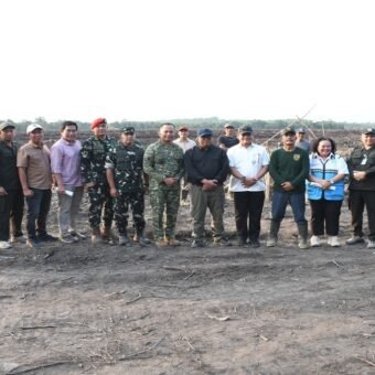 Danrem 044/Garuda Dempo Dampingi Irjen Kementan Tinjau Cetak Sawah Rakyat di OKI, Siap Tanam Dukung Ketahanan Pangan