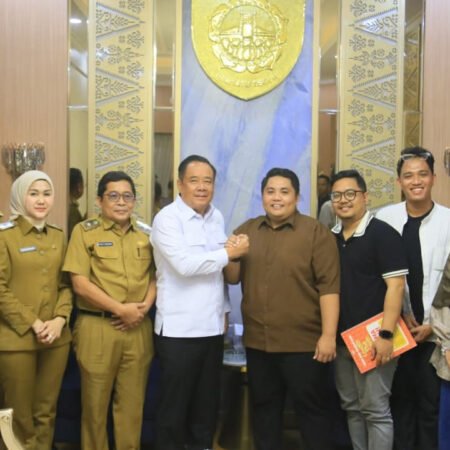 Wagub Sumsel Cik Ujang Dukung Produksi Film Lokal Lenget The Movie, Dorong Pelestarian Budaya Daerah Wagub Sumsel Cik Ujang Dukung Produksi Film Lokal Lenget The Movie. (Foto: Yulie/sriwijayaterkini.co)