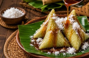Kue Lupis: Jajanan Tradisional Legendaris dengan Siraman Gula Merah yang Bikin Ketagihan. (Foto: istimewa)