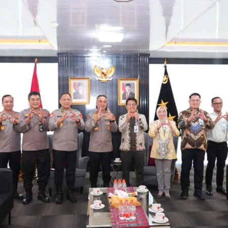 Polda Sumsel dan Bank Sumsel Babel Bangun Koordinasi Strategis, Kapolda Siap Dukung Keamanan Operasional Perbankan Daerah Polda Sumsel dan Bank Sumsel Babel Bangun Koordinasi Strategis, Kapolda Siap Dukung Keamanan Operasional Perbankan Daerah. (Foto: Yulie/sriwijayaterkini.co)