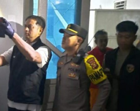 Remaja 25 Tahun Ditemukan Tewas Tergantung di Toko Sepeda Listrik Palembang, Polisi Masih Selidiki Penyebabnya Peristiwa yang terjadi pada Selasa (7/7/2026) sekitar pukul 18.30 WIB itu kini masih dalam penyelidikan pihak kepolisian. (Foto: sriwijayaterkini.co/istimewa)
