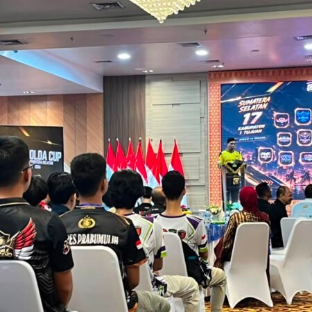 Kapolres OKU Selatan Dampingi Tim E-Sport Berlaga di Kejuaraan Polda Sumsel, Target Lolos ke Grand Final Mabes Polri Kapolres OKU Selatan Dampingi Tim E-Sport Berlaga di Kejuaraan Polda Sumsel, Target Lolos ke Grand Final Mabes Polri. (Foto: istimewa)