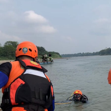 Tim SAR Sisir Sungai Ogan Cari Pemuda yang Tenggelam Terseret Arus Saat Berenang