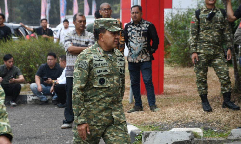 Danrem 044/Gapo Dampingi KSAD Apel Akbar Satlinmas se-Indonesia di Palembang