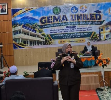 Sambut Mahasiswa Baru, Kajari Pagar Alam Jadi Narasumber PKKMB Universitas Lembah Dempo