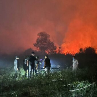 Polri Kerahkan Drone dan X-Fire Padamkan Karhutla di Pemulutan, Titik Api Sulit Dijangkau