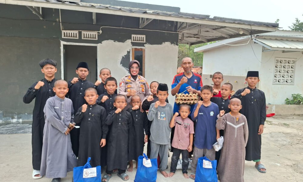 Polres OKU Timur Berbagi Sembako untuk Anak Yatim, Perkuat Kepedulian Sosial