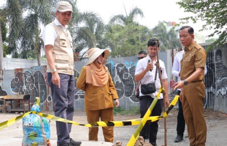 Ratu Dewa Turun Langsung Cek Titik Banjir di Jalan Angkatan 45, Ini yang Disorot