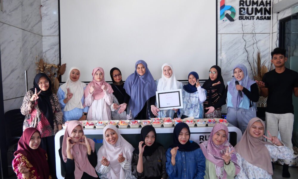 Dari Lilin Jadi Peluang Usaha, Rumah BUMN Bukit Asam Latih Warga Bikin Kreasi Aromatik