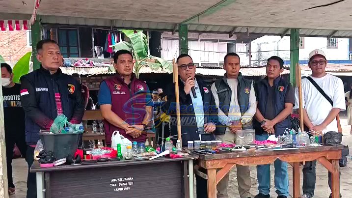 4 Gubuk Narkoba di Bantaran Sungai Musi Palembang Dirobohkan, 6 dari 9 Orang Diamankan Positif Pakai Sabu