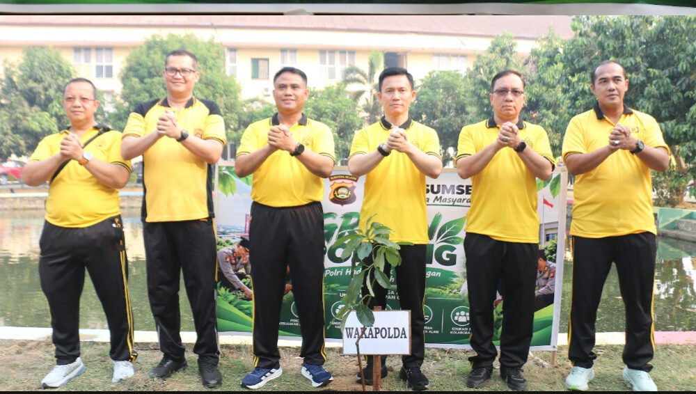Green Policing Polda Sumsel, Wakapolda Pimpin Aksi Bersih-bersih dan Penanaman Pohon di Pakri
