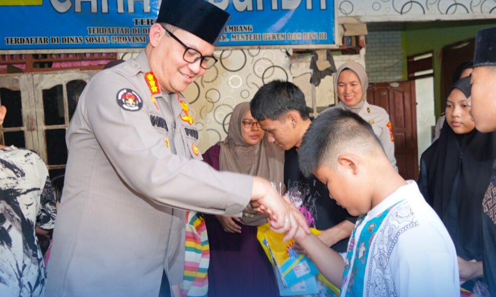 Hari Jadi ke-75 Humas Polri, Bidhumas Polda Sumsel Berbagi Kebahagiaan dengan Anak Panti
