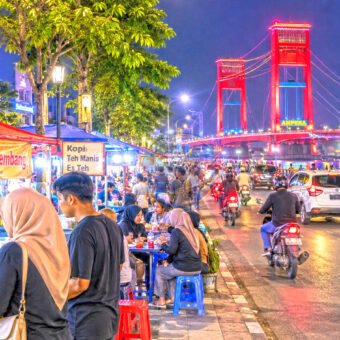 Ketika Malam Tiba, Inilah Sisi Lain Kehidupan Kota Palembang