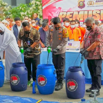 Gerebek 182 Lokasi Bareng BNN, Polda Sumsel Musnahkan Sabu 36 Kg dan Etomidate Asal Malaysia
