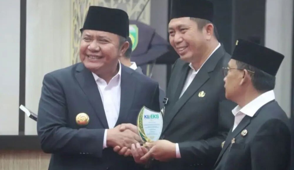 Wali Kota Pagar Alam Dikukuhkan Jadi Ketua KDEKS, Ekonomi Syariah Daerah Diperkuat