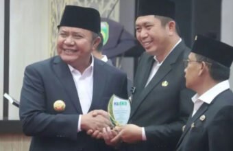 Wali Kota Pagar Alam Dikukuhkan Jadi Ketua KDEKS, Ekonomi Syariah Daerah Diperkuat